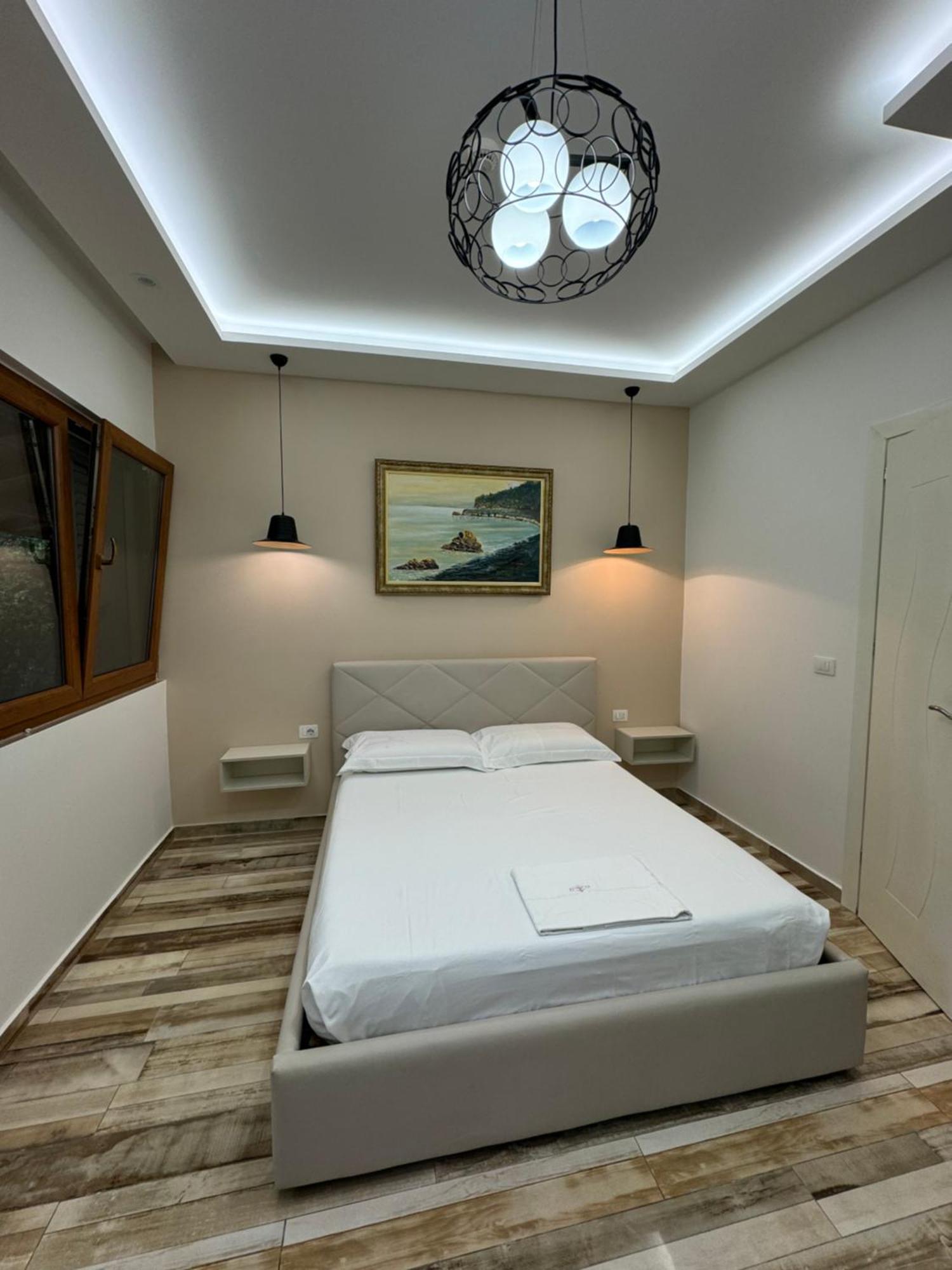 Guest Room Angolo Toscano Vlore Exterior photo